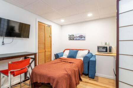 Cozy Private Apt Near Downtown Burlington Esterno foto