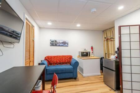 Cozy Private Apt Near Downtown Burlington Esterno foto